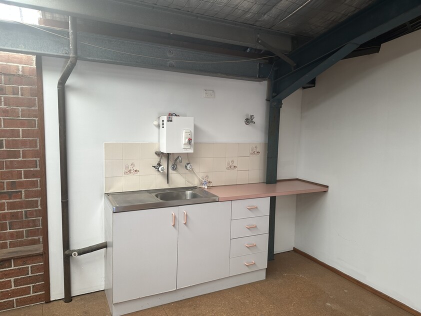 Standalone Factory/Warehouse with Yard in Prime Dunheved Business Park Location