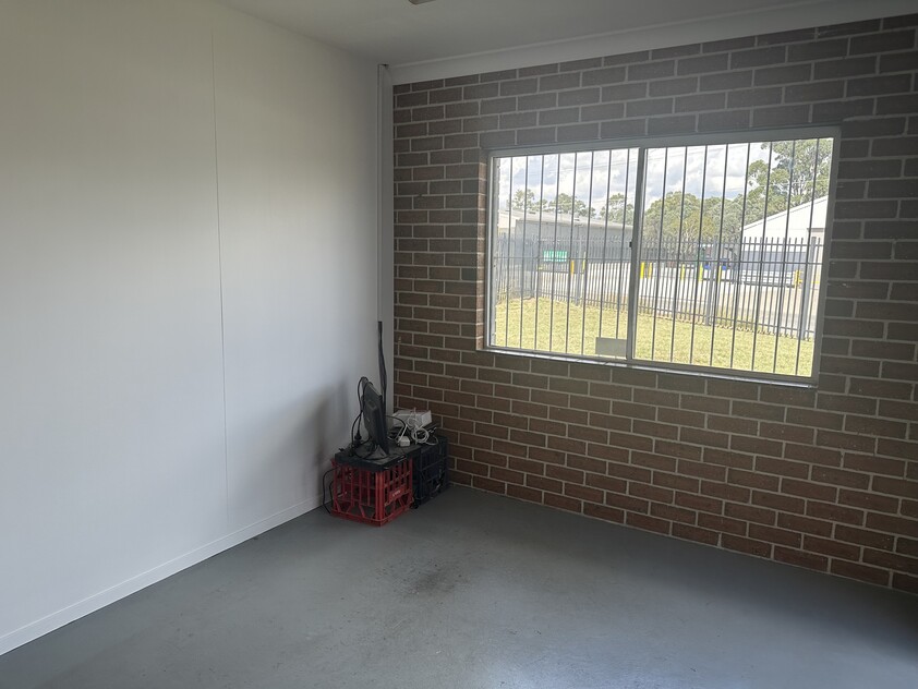 Standalone Factory/Warehouse with Yard in Prime Dunheved Business Park Location