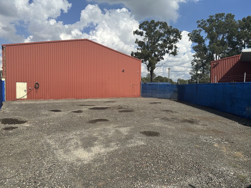 Standalone Factory/Warehouse with Yard in Prime Dunheved Business Park Location
