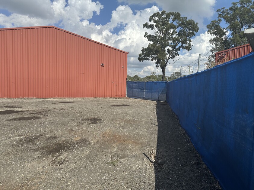 Standalone Factory/Warehouse with Yard in Prime Dunheved Business Park Location