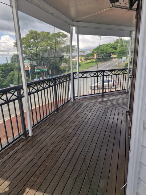 AREA 88 M2 - “COMMERCIAL KITCHEN/OFFICE” MAPLETON VIEWS