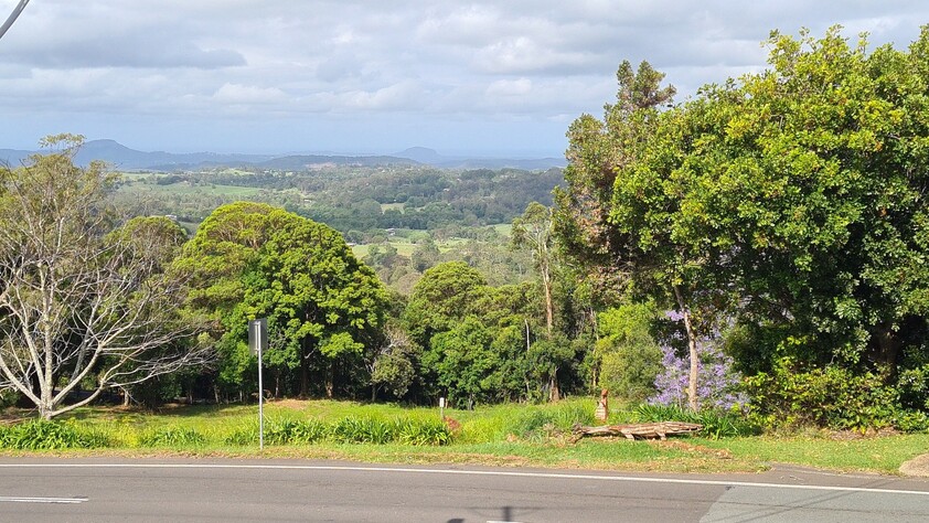 AREA 88 M2 - “COMMERCIAL KITCHEN/OFFICE” MAPLETON VIEWS