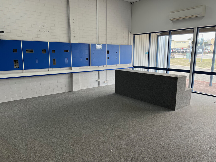 Fantastic Frontage Exposure for this 113sqm Office/Showroom/Workshop/Warehouse