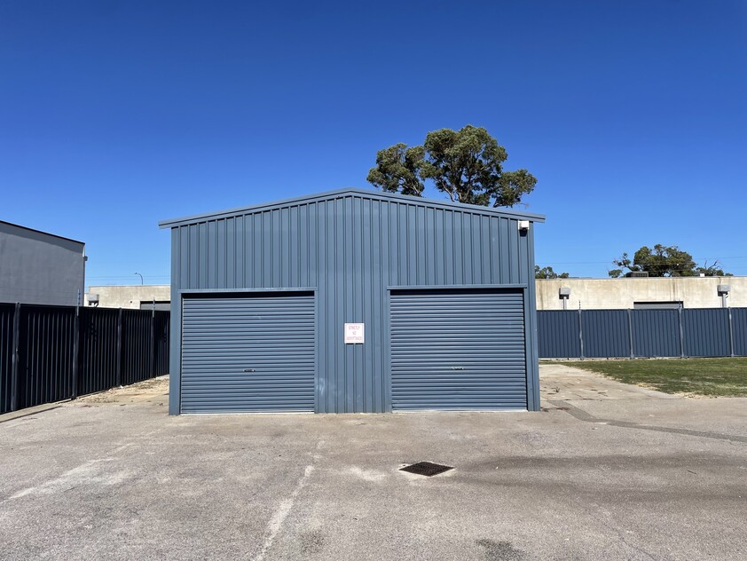 Car Yard / Hard stand display yard