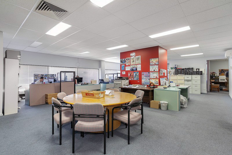Excellent Office/Warehouse space!