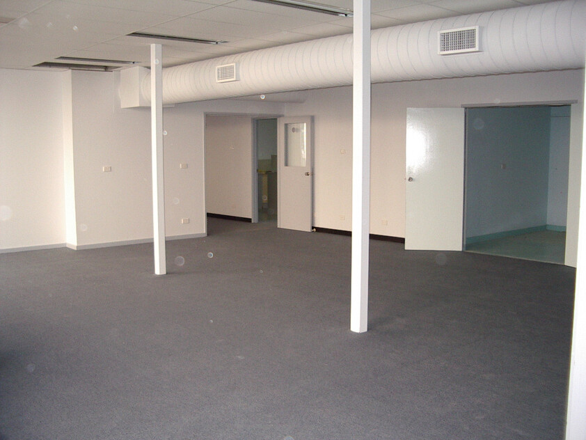 Excellent Office/Warehouse space!