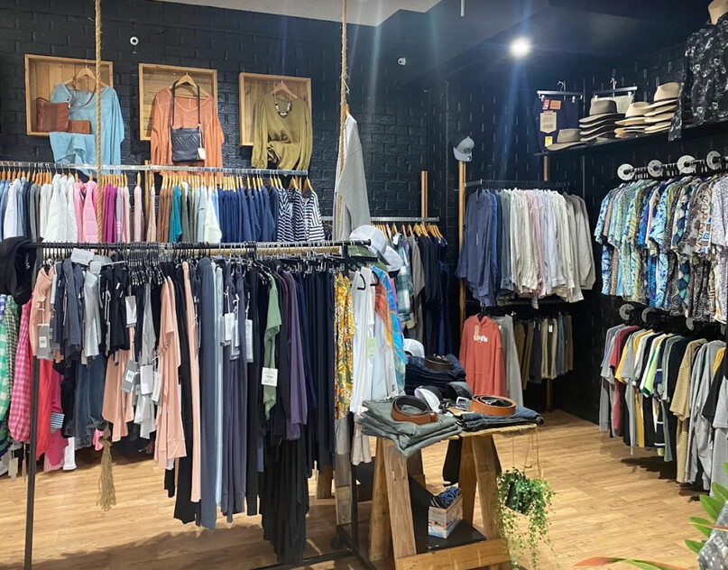 Coastal Fashion Boutique in Prime Beachfront Tourist Spot