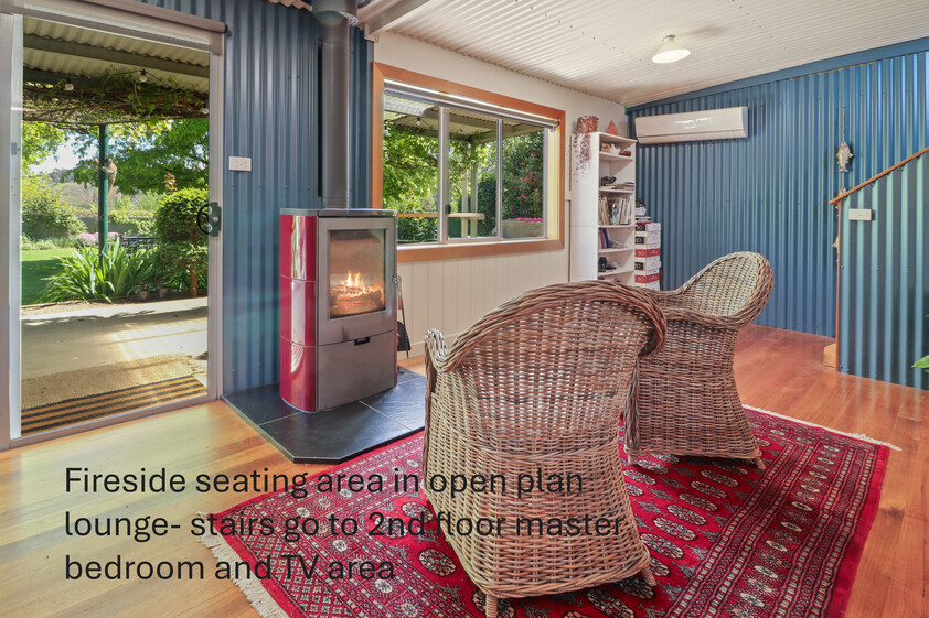 Award-Winning Maze, Garden, Café & Gallery with Events Venue & Residence