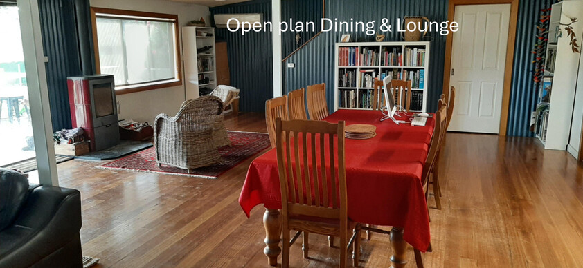 Award-Winning Maze, Garden, Café & Gallery with Events Venue & Residence