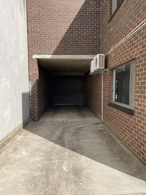Prominent & Prime 2-Level Commercial/Retail Building