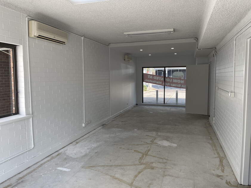 Prominent & Prime 2-Level Commercial/Retail Building