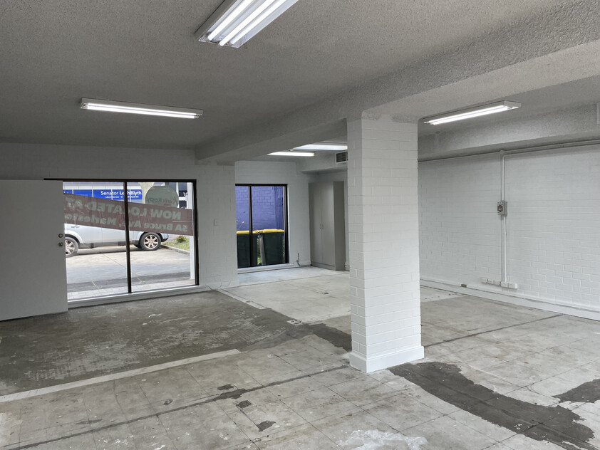 Prominent & Prime 2-Level Commercial/Retail Building