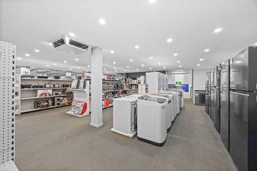 FOR SALE PRIME COMMERCIAL DEVELOPMENT OPPORTUNITY - GENEROUS VENDOR TERMS AVAILABLE
