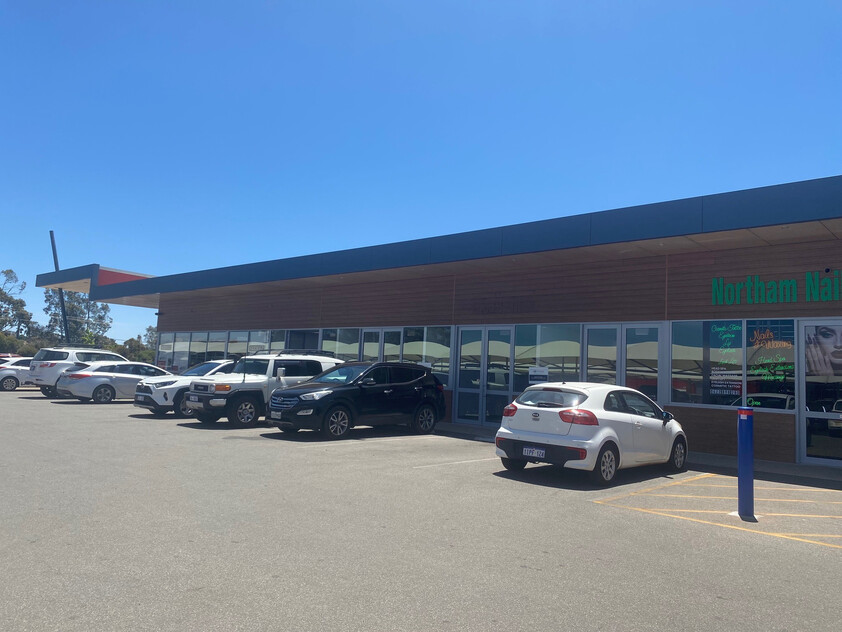 FOR LEASE - PRIME RETAIL SPACES IN NORTHAM VILLAGE SQUARE