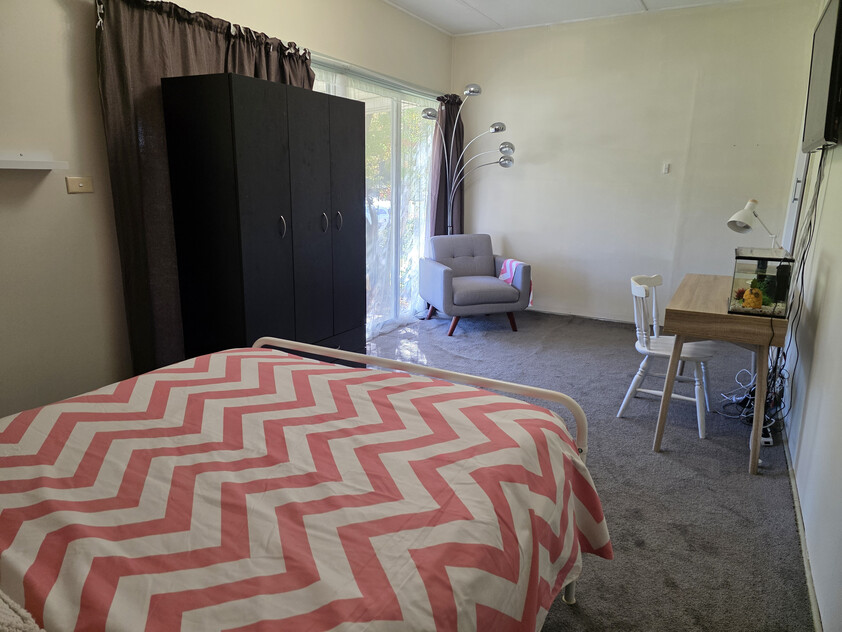 If you're after space, functionality, and a well-maintained home with room to grow, 50 Dallas Street delivers it all.
