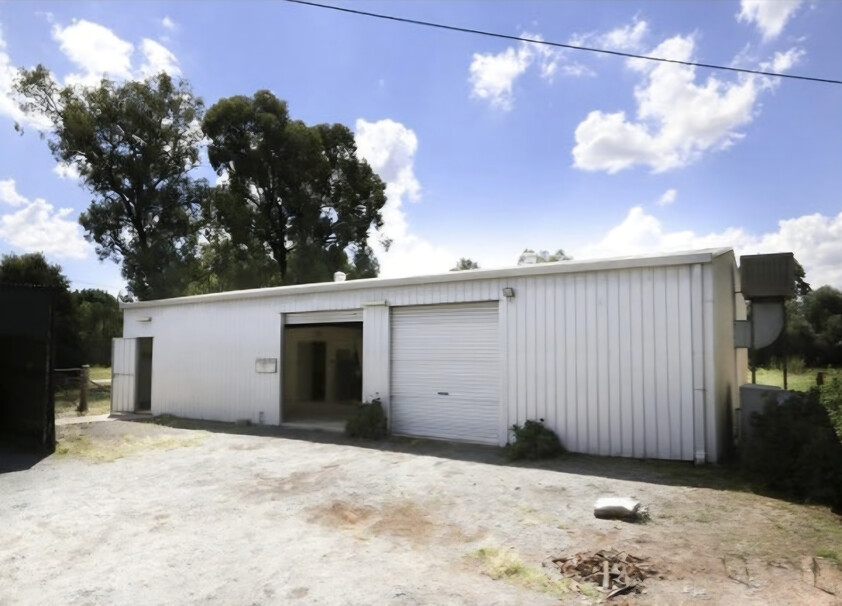 If you're after space, functionality, and a well-maintained home with room to grow, 50 Dallas Street delivers it all.