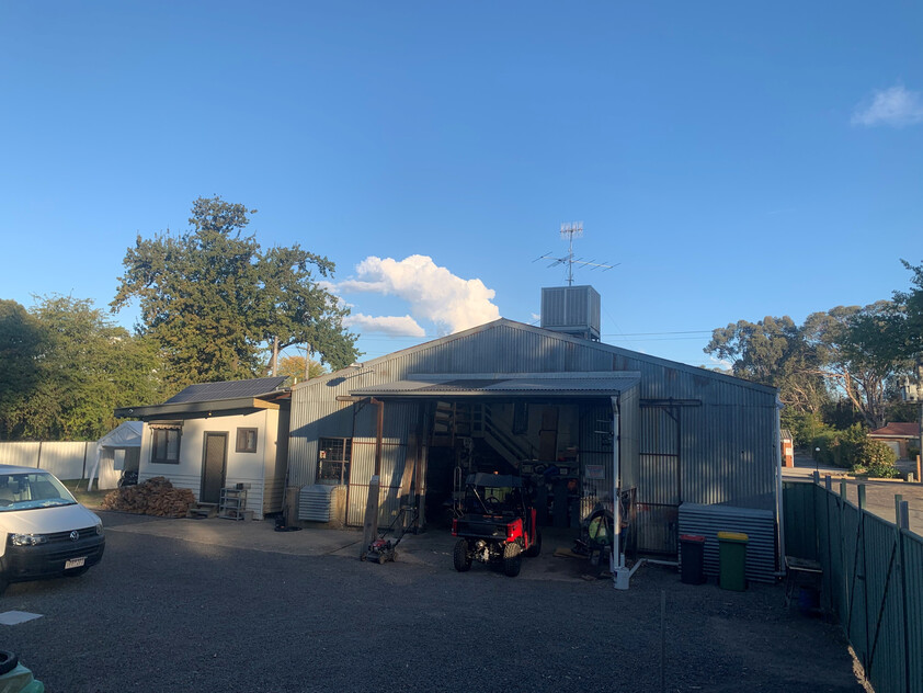 Stihl, Honda & more Dealership including full workshop & residence