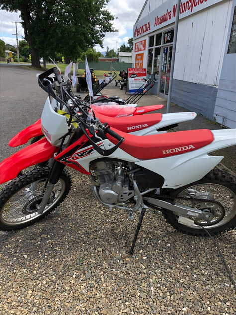 Stihl, Honda & more Dealership including full workshop & residence