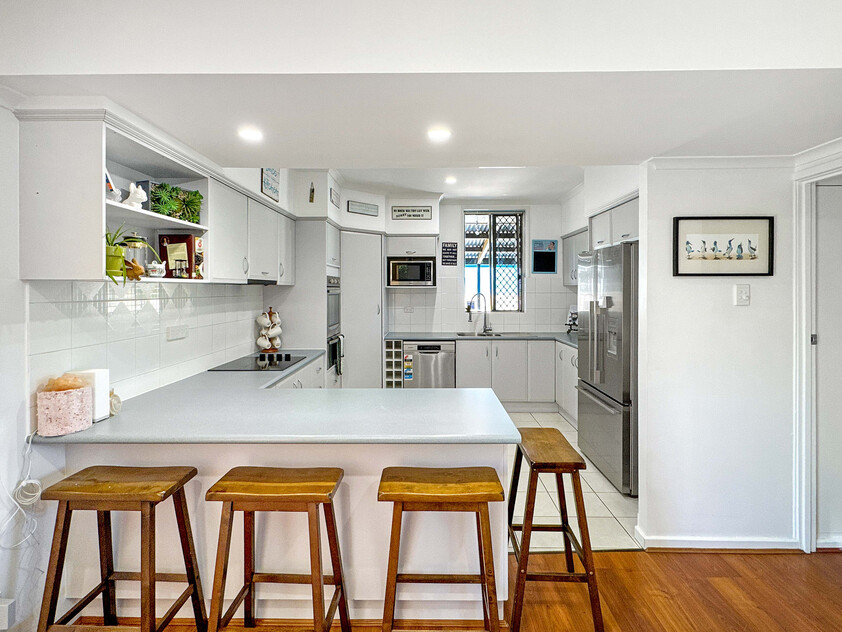 Family Comfort, Entertainer’s Paradise & Stunning Mt Gillen Views