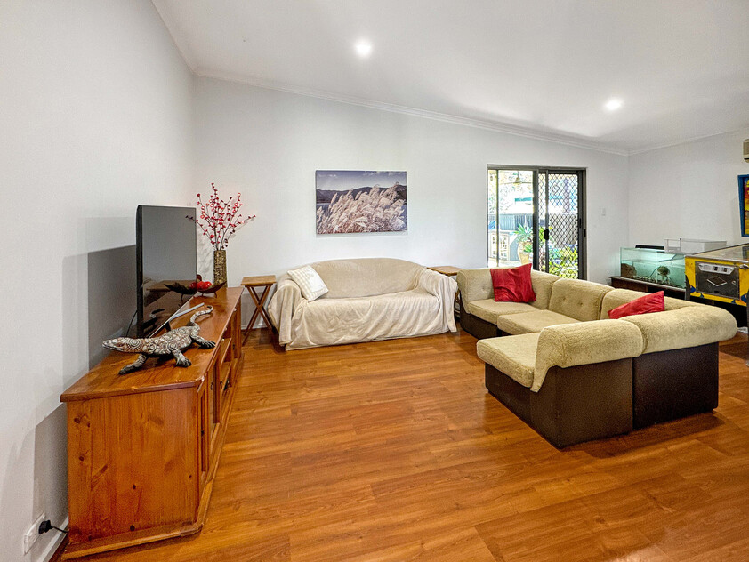 Family Comfort, Entertainer’s Paradise & Stunning Mt Gillen Views