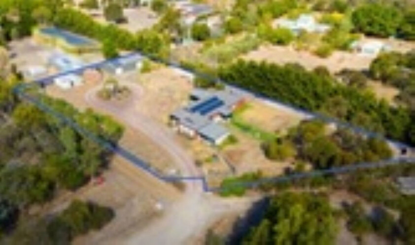 FREEHOLD SALE : 3 WAREHOUSES ON 4491SQM INDUSTRIAL 1 ZONED LAND WITH QUALITY CHAINSAW BUSINESS