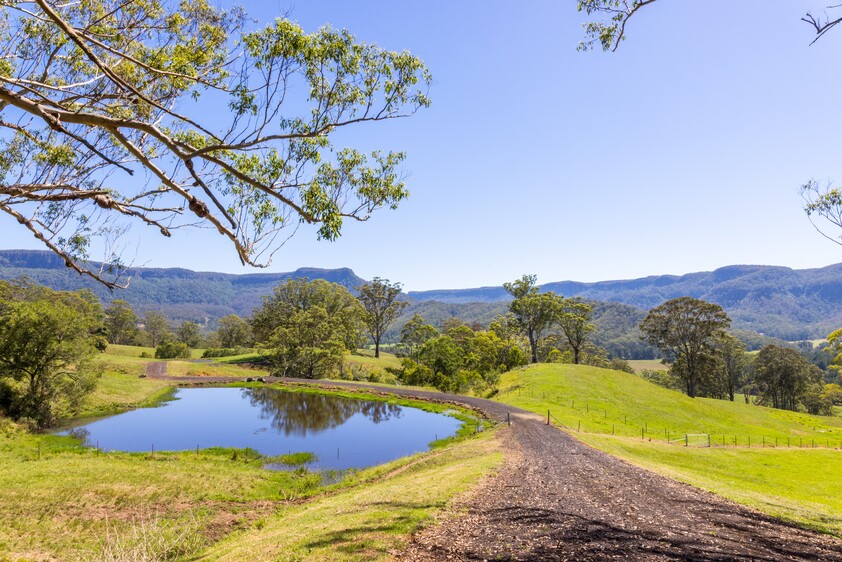 Large Farm Kangaroo Valley 1.5 Hrs South of Sydney