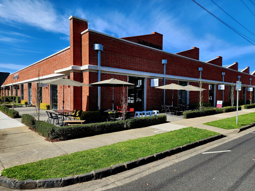 Trendy Geelong Café with $1M Annual Revenue