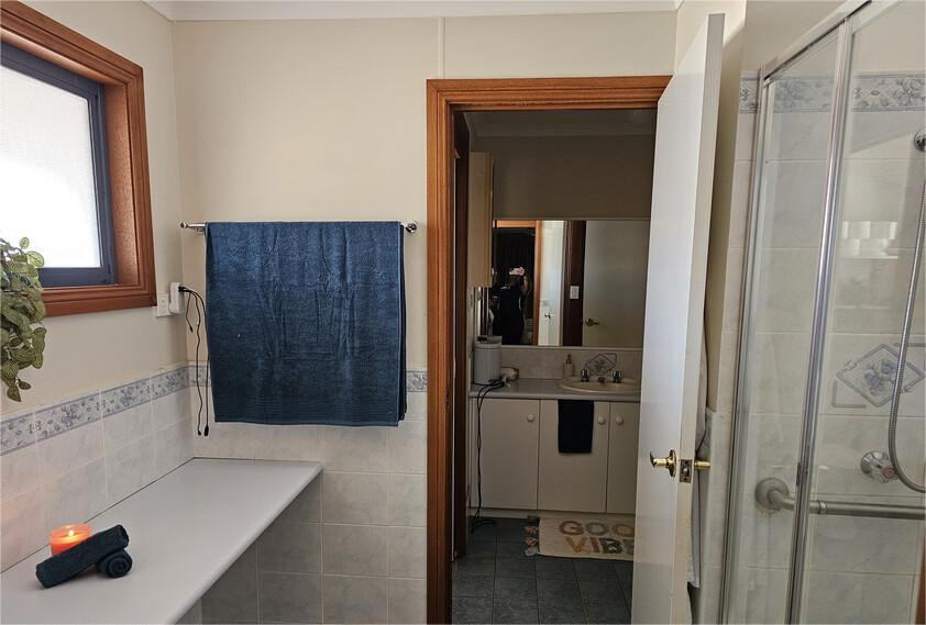 3 bedroom house on 1/2 acre block