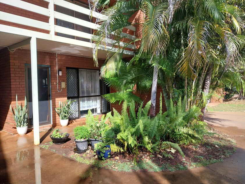 Charming Townhouse in Katherine East