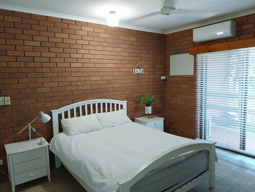 Charming Townhouse in Katherine East