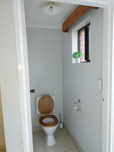 Charming Townhouse in Katherine East