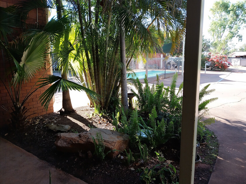 Charming Townhouse in Katherine East