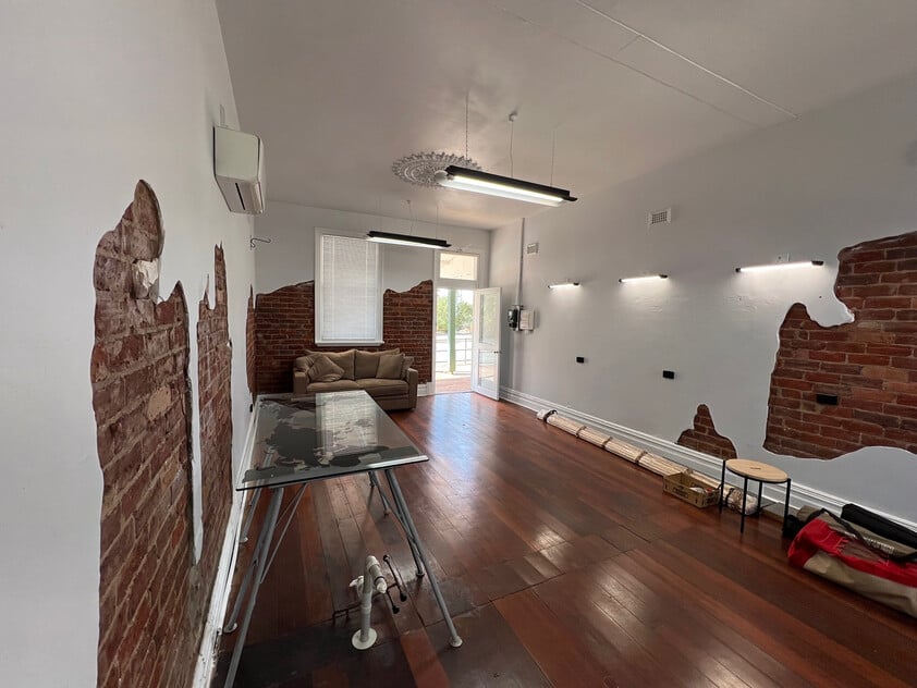 Commercial Development Opportunity plus a rental return!