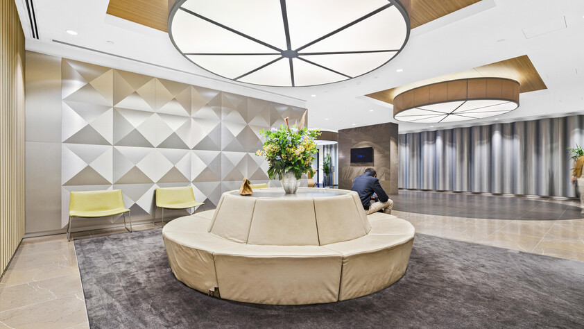 Stylish Southbank Apartment with Premium Amenities & City Convenience