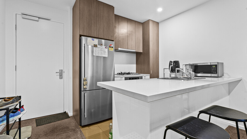 Stylish Southbank Apartment with Premium Amenities & City Convenience