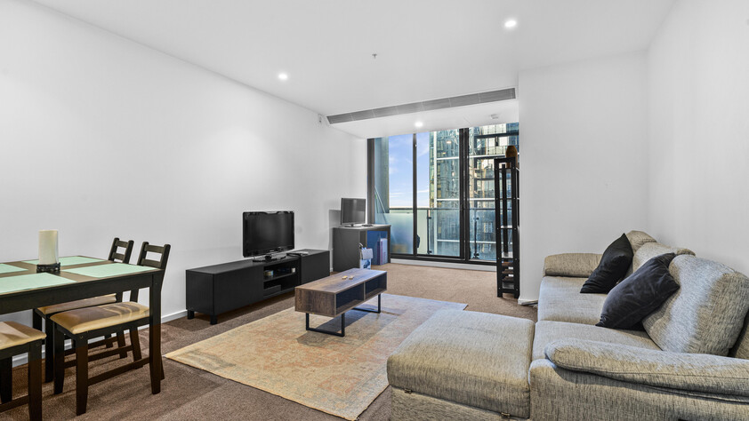 Stylish Southbank Apartment with Premium Amenities & City Convenience