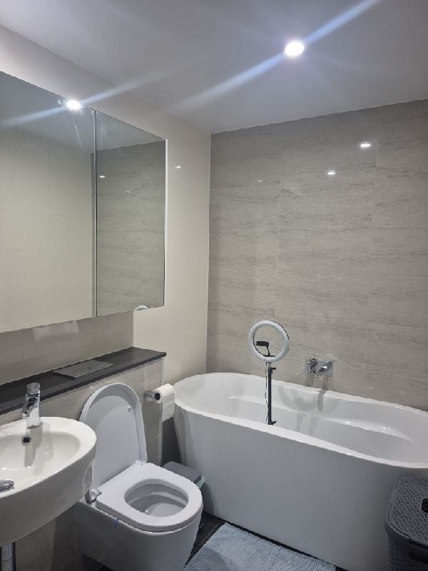 Modern 2-Bedroom Apartment with Balcony & Parking in the Heart of Parramatta