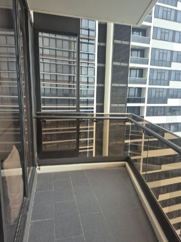Modern 2-Bedroom Apartment with Balcony & Parking in the Heart of Parramatta