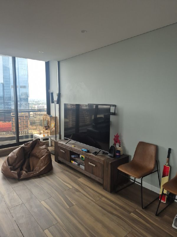 Modern 2-Bedroom Apartment with Balcony & Parking in the Heart of Parramatta