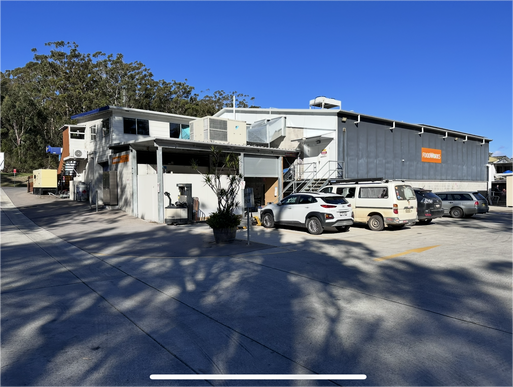 SUPERMARKET / SERVICE STATION & ROADHOUSE