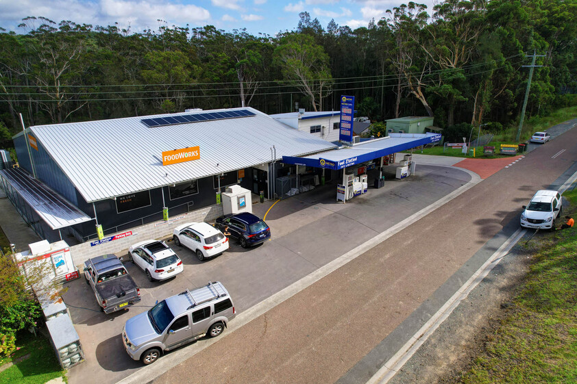SUPERMARKET / SERVICE STATION & ROADHOUSE