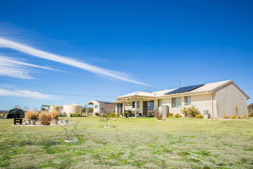 Modern Family Home on Acreage