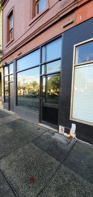 Very Nice Shop/Office in a great location