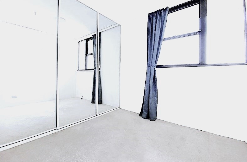 Spacious 2 Bedroom Apartment in the heart of the CBD at 27 Park St Sydney.