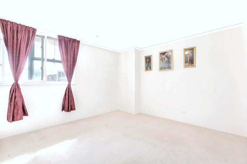 Spacious 2 Bedroom Apartment in the heart of the CBD at 27 Park St Sydney.