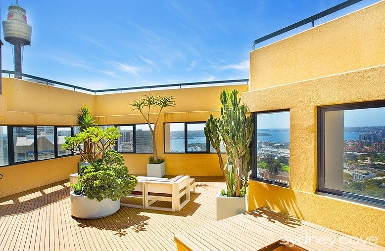 Spacious 2 Bedroom Apartment in the heart of the CBD at 27 Park St Sydney.