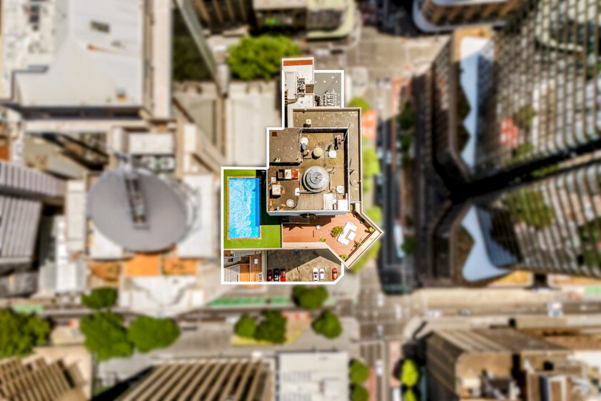 Spacious 2 Bedroom Apartment in the heart of the CBD at 27 Park St Sydney.
