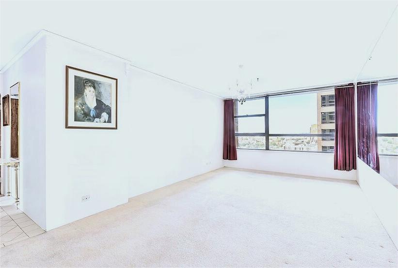 Spacious 2 Bedroom Apartment in the heart of the CBD at 27 Park St Sydney.