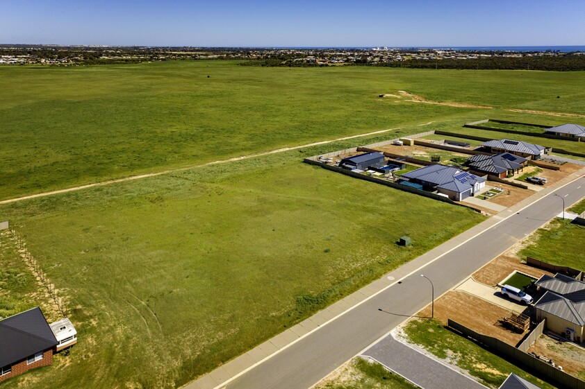 27 Wisteria Parade, Moresby WA 6530