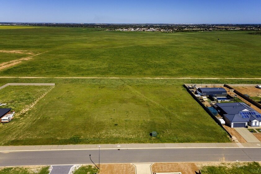 27 Wisteria Parade, Moresby WA 6530